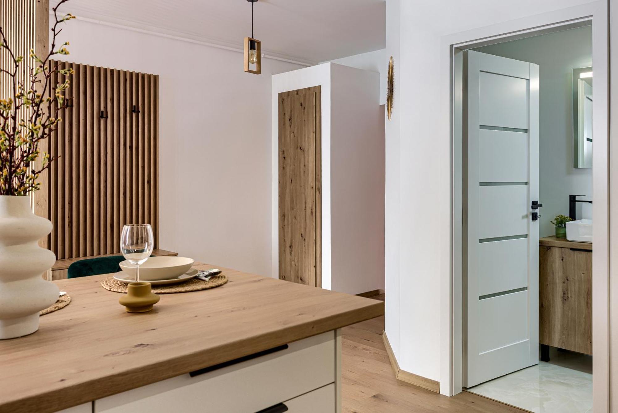Marina Apartment Arad Buitenkant foto